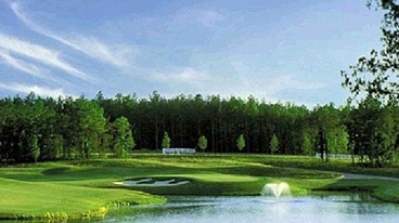 18th hole at brickshire